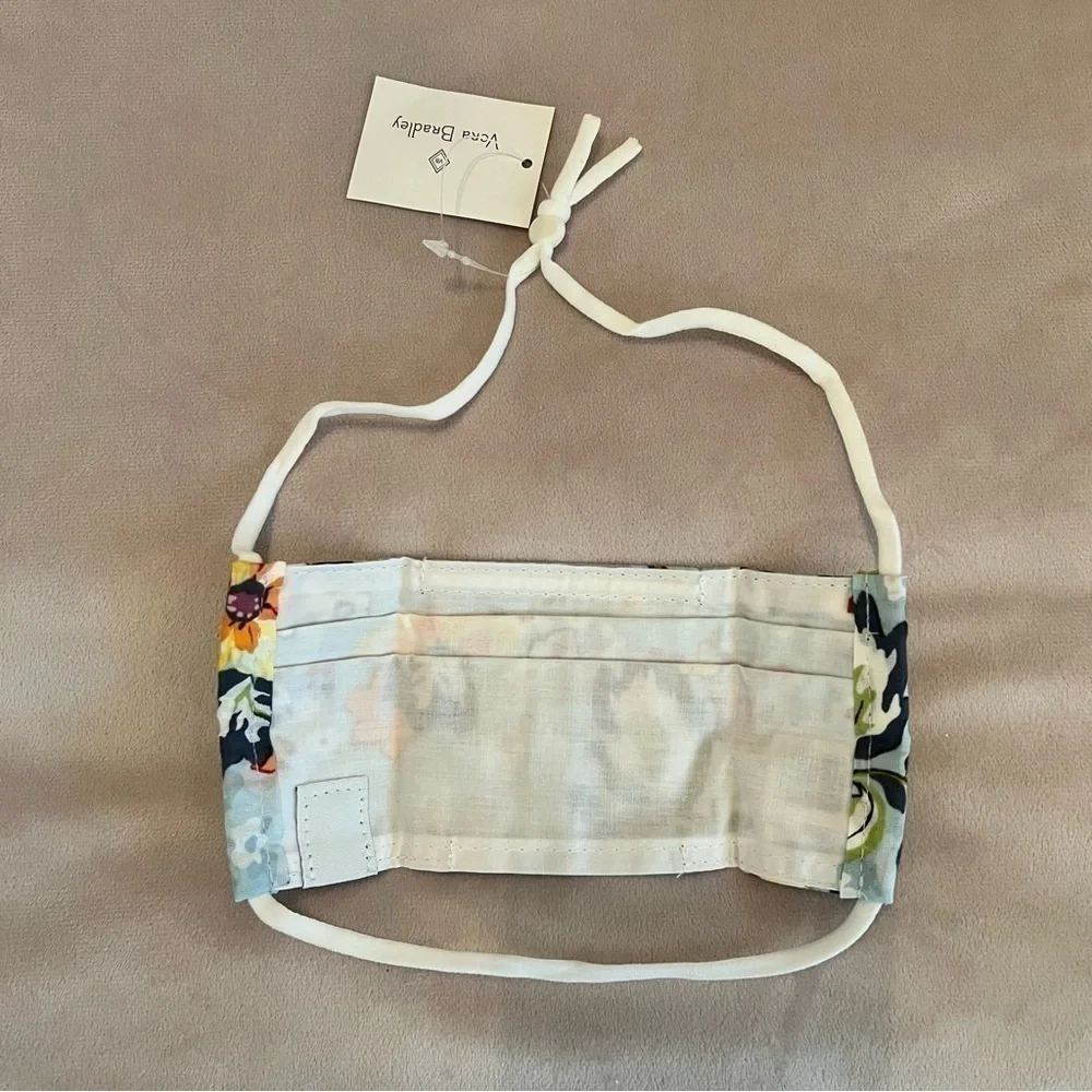 New VERA BRADLEY Floating Garden Youth Mask with Adjustable Elastic Blue Floral